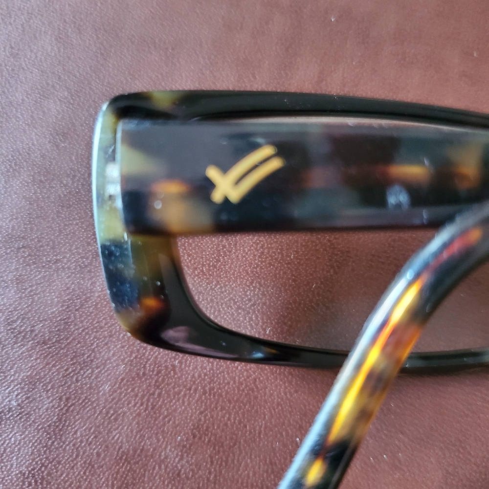 William Rast Eyewear - Picture 3 of 4